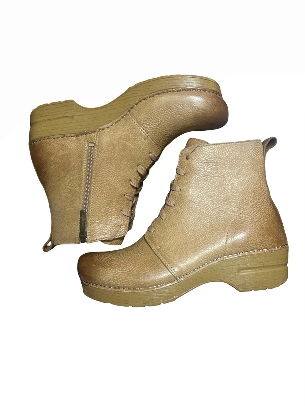 NWOB Dansko Sigourney Honey Distresses Boot Size 40